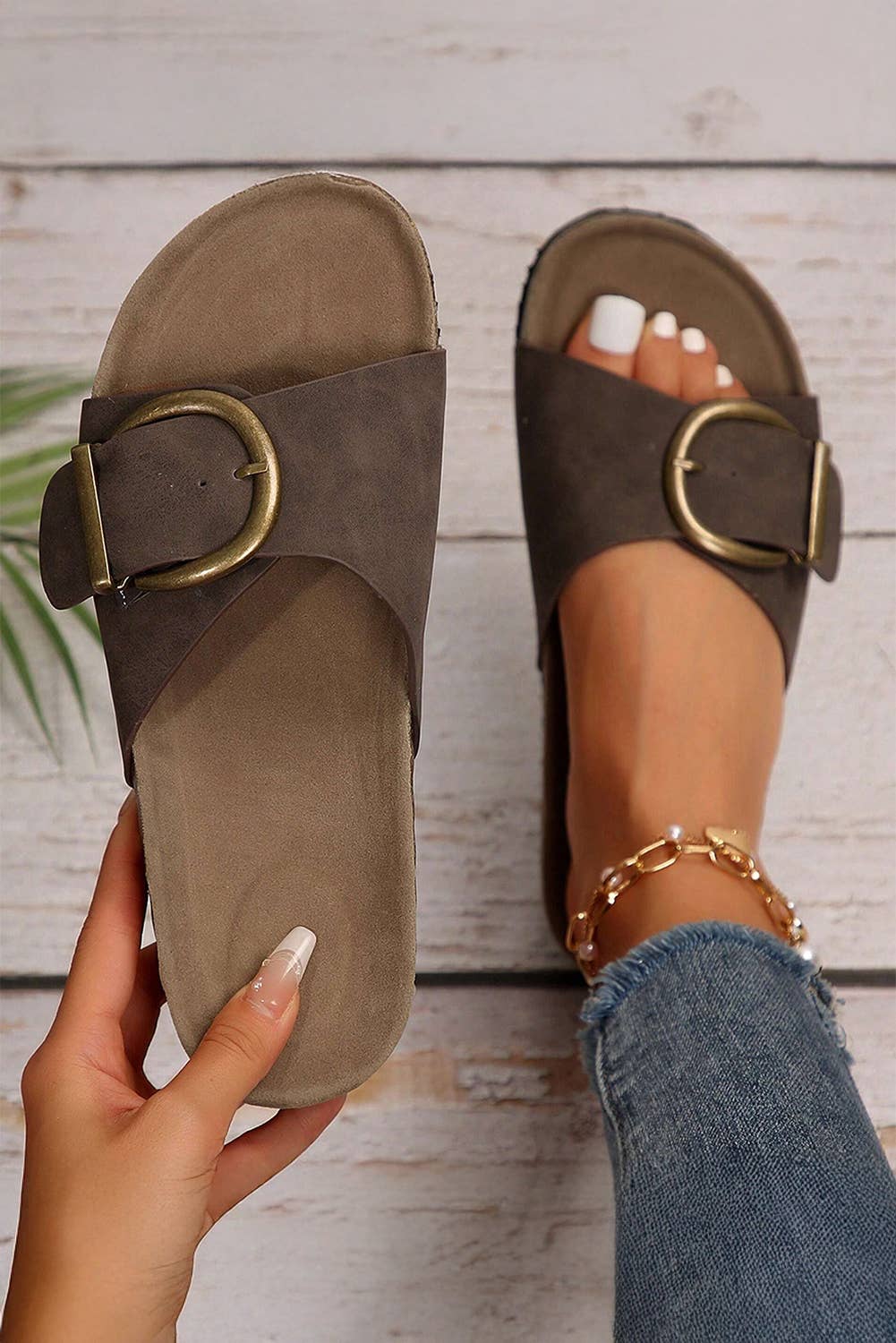 Buckle Decor Faux Suede Thick Sole Sandals – Coffee